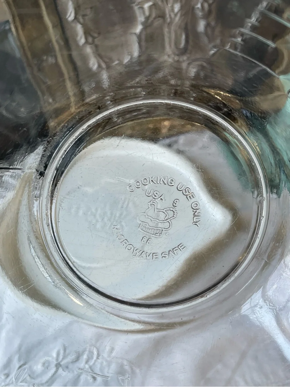 Vintage Pampered chef 8 cup pour spout cover clear glass measuring cup